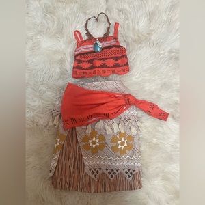 DISNEY OFFICIAL MOANA COSTUME SIZE 3T - COMES WITH NECKLACE LIKE NEW